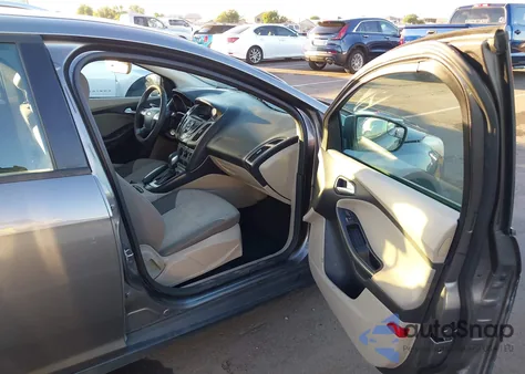 2014 Ford Focus Se z USA, uszkodzony, nr VIN 1FADP3F22EL161808